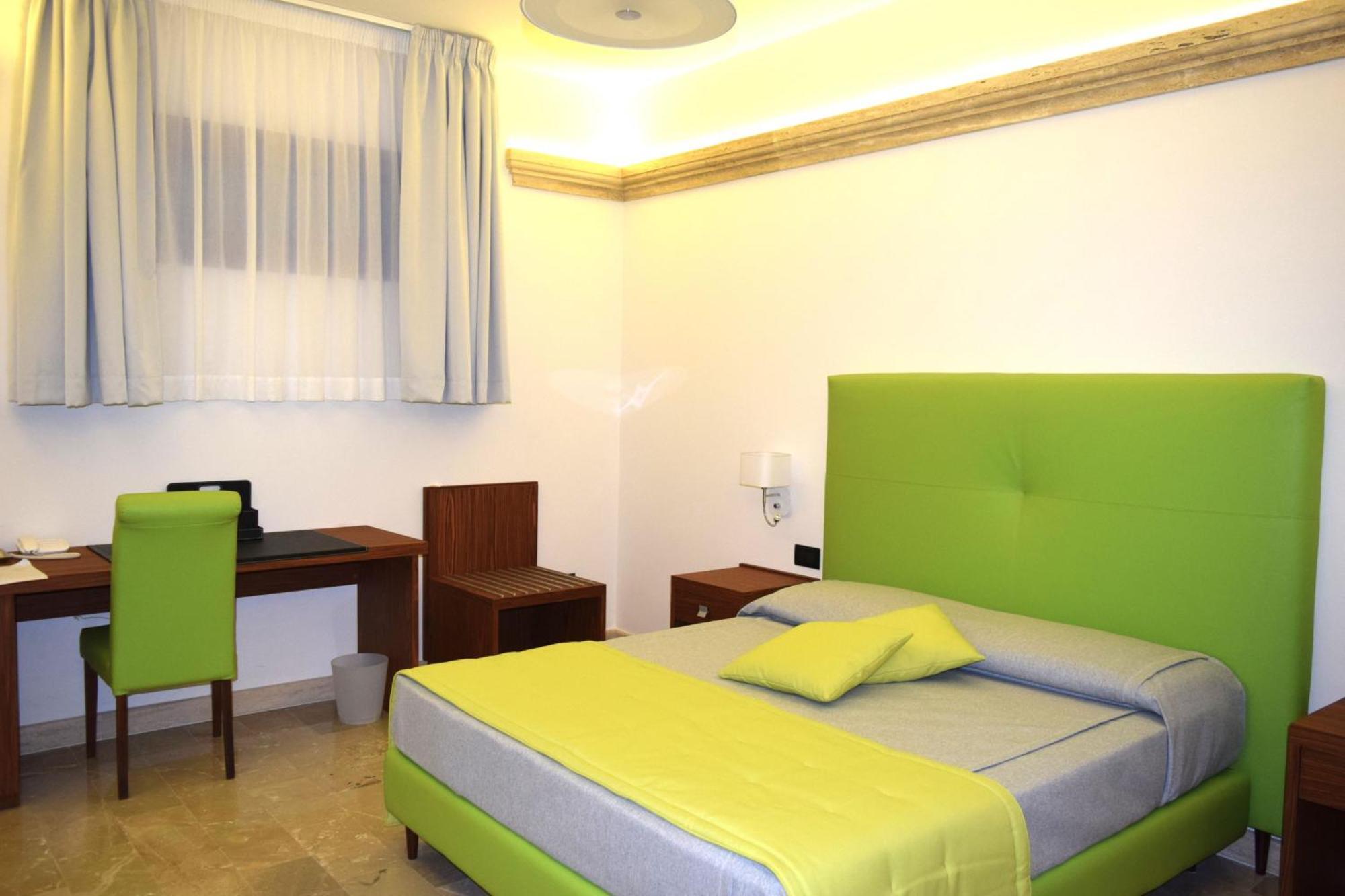 Bhb Hotel Manduria Exterior photo