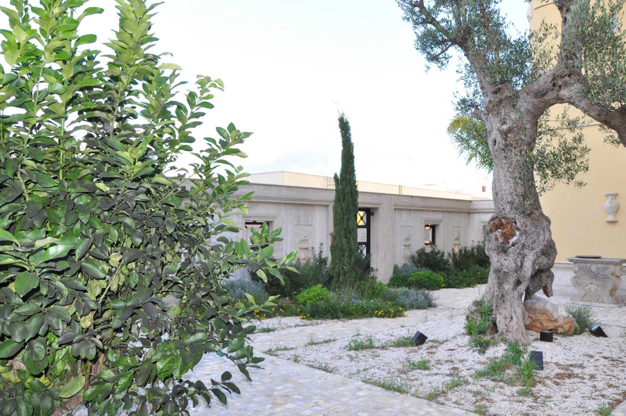 Bhb Hotel Manduria Exterior photo