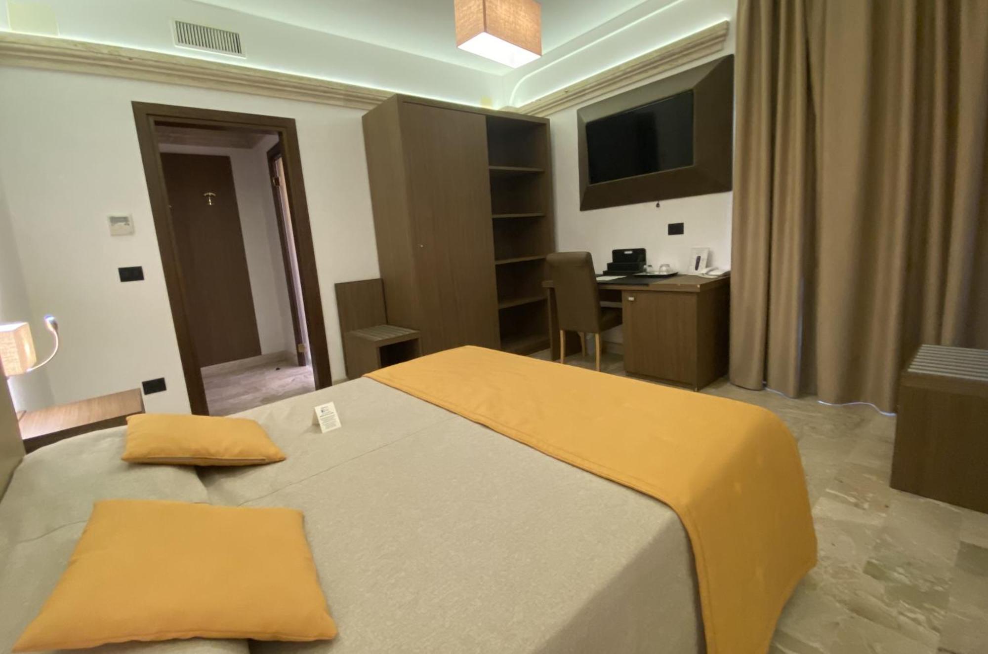 Bhb Hotel Manduria Room photo